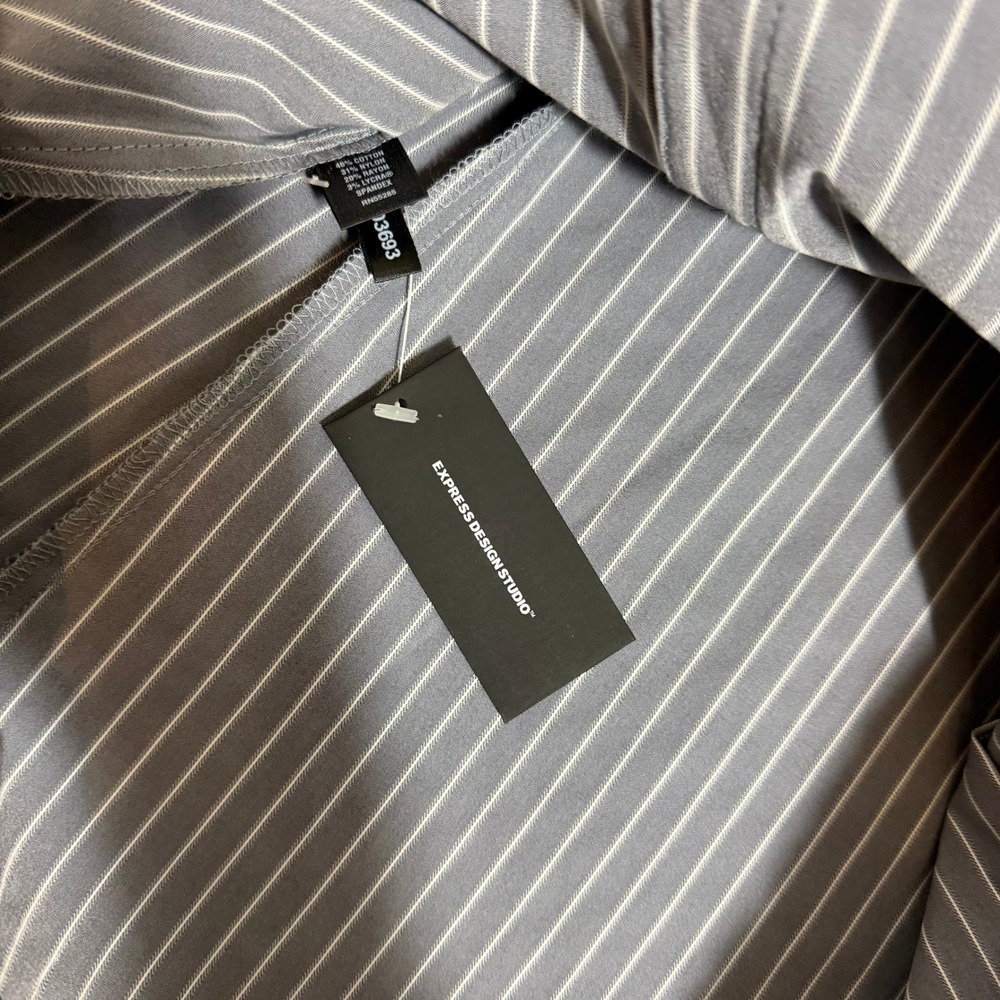 Express Design Studio womens Button Front Shirt G… - image 9